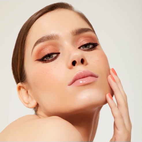 DELINEADOR DE OJOS - LA PLUME EYELINER